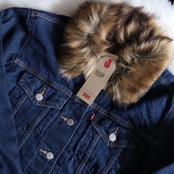 NEW Levi's Denim Jacket Ex Boyfriend Fur Trucker Size Small - Picture 4 of 8